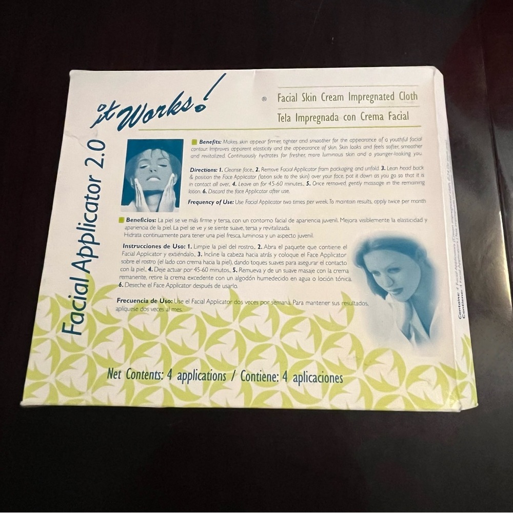 It Works! Facial Skin Applicator 2.0 4 Cream Impregnated Cloths Open Box Sealed